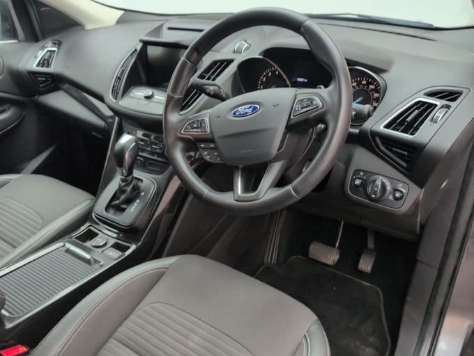 2025 Ford Kuga