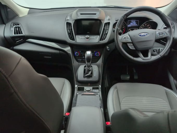 2025 Ford Kuga