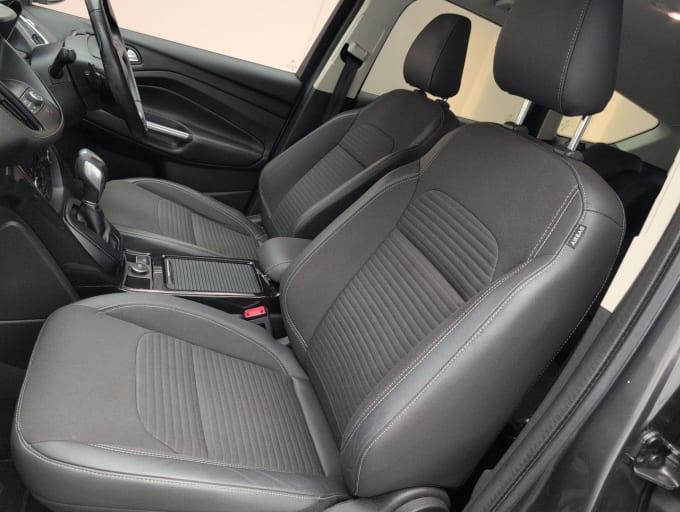 2025 Ford Kuga