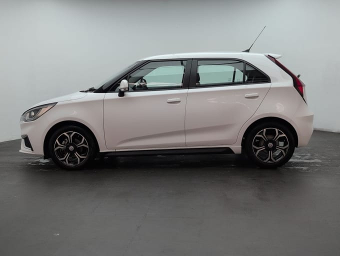 2025 Mg Mg3