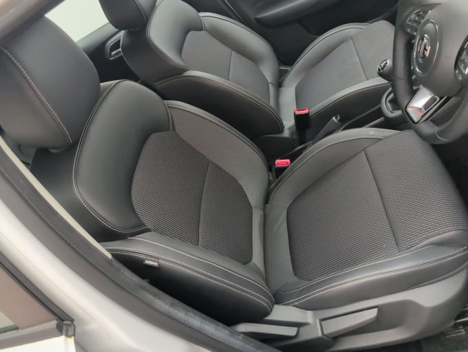 2025 Mg Mg3