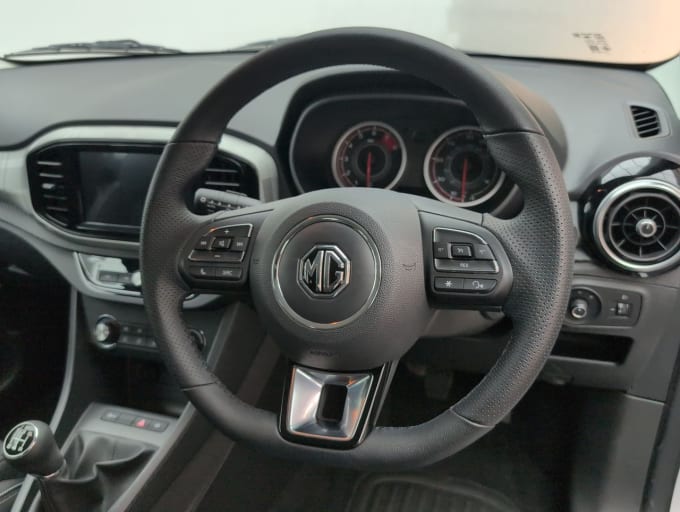 2025 Mg Mg3