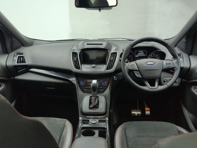2025 Ford Kuga