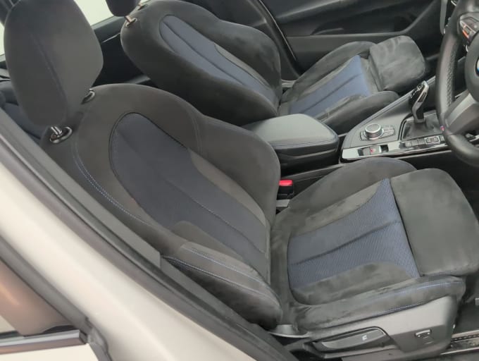 2025 BMW X1