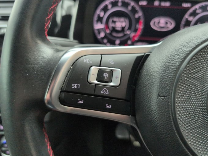 2025 Volkswagen Golf