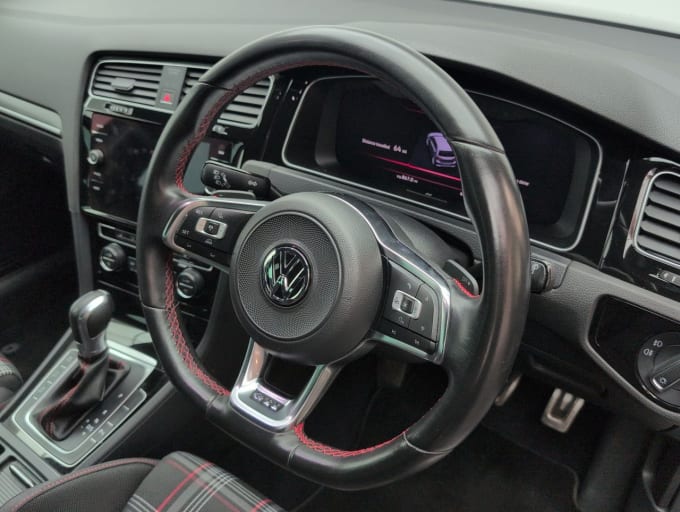 2025 Volkswagen Golf