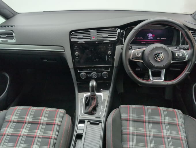 2025 Volkswagen Golf