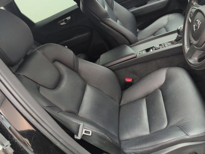 2025 Volvo Xc60