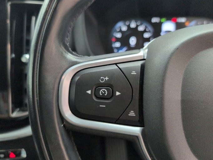 2025 Volvo Xc60