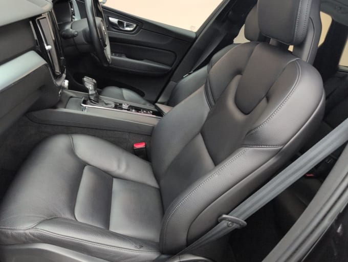 2025 Volvo Xc60