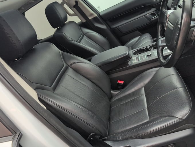 2025 Land Rover Discovery