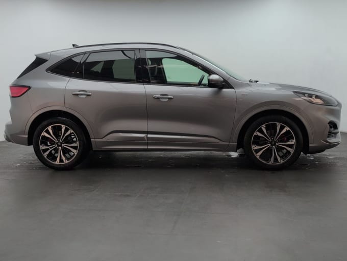 2025 Ford Kuga