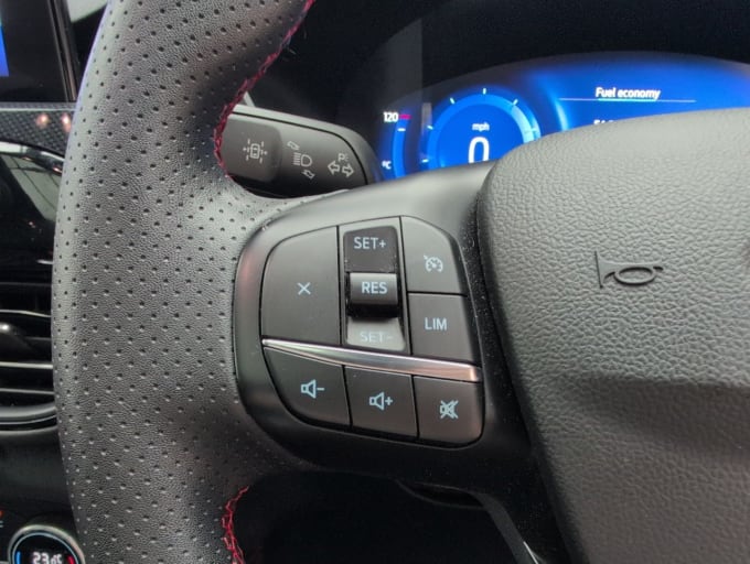 2025 Ford Kuga