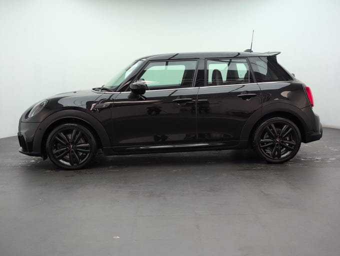 2025 Mini Hatch