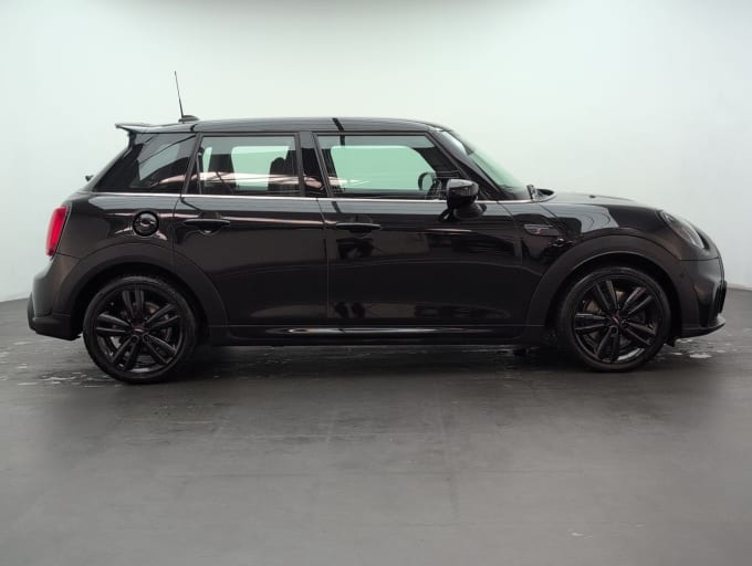 2025 Mini Hatch