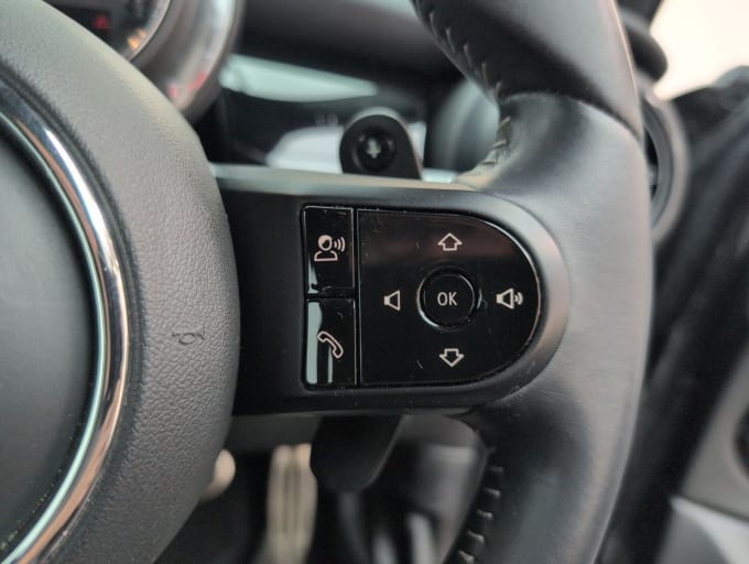 2025 Mini Hatch