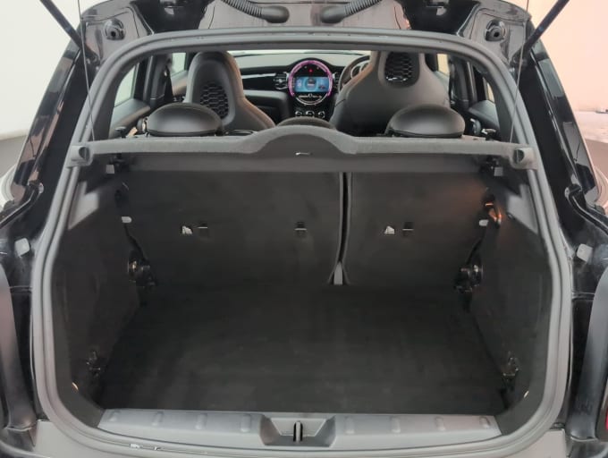 2025 Mini Hatch
