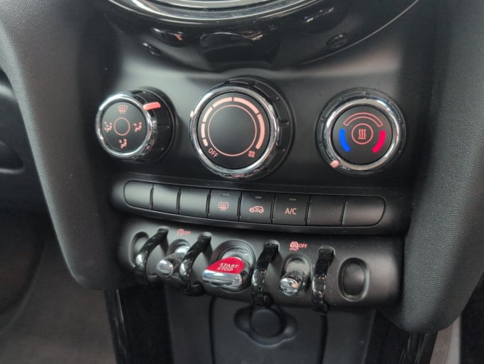 2025 Mini Hatch
