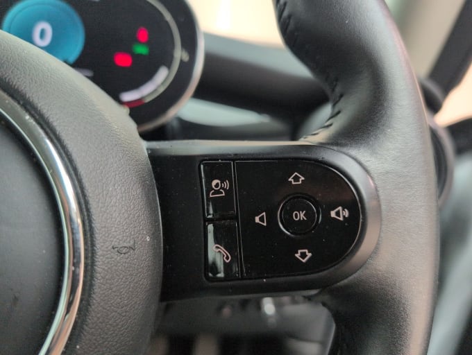 2025 Mini Hatch