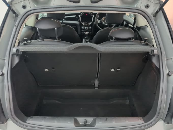 2025 Mini Hatch