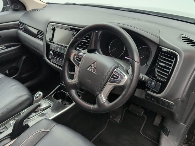 2025 Mitsubishi Outlander