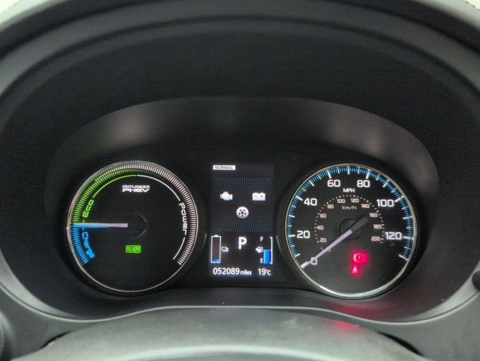 2025 Mitsubishi Outlander