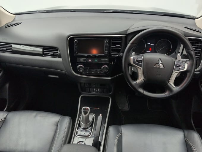 2025 Mitsubishi Outlander