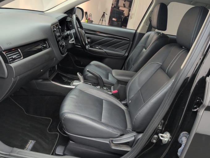 2025 Mitsubishi Outlander