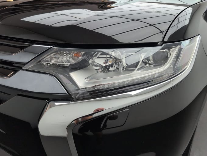 2025 Mitsubishi Outlander