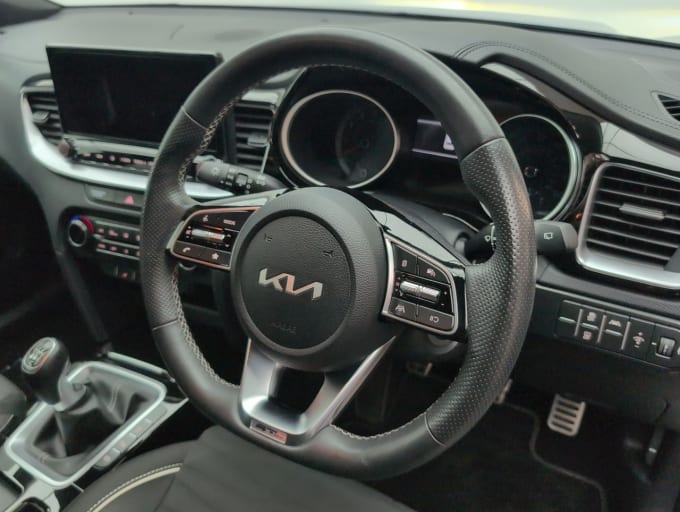 2025 Kia Xceed