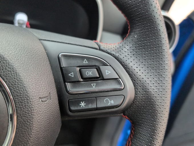 2025 Mg Mg Zs
