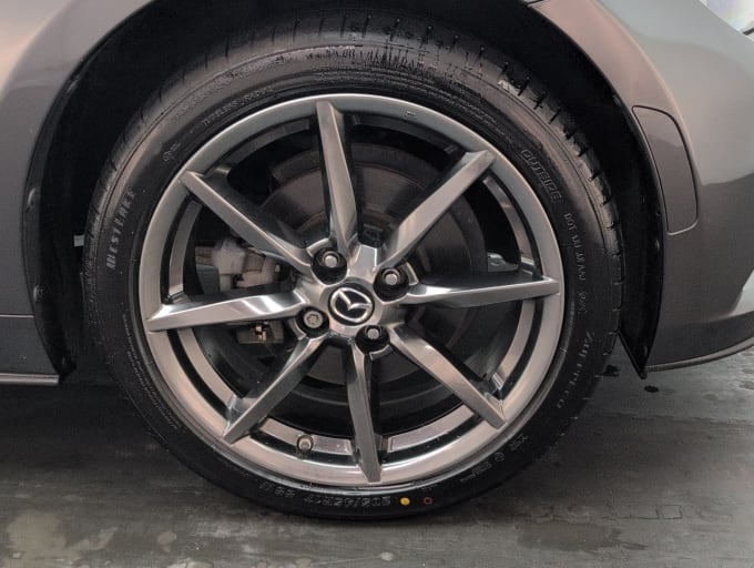 2025 Mazda 121