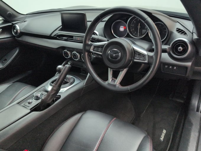 2025 Mazda 121