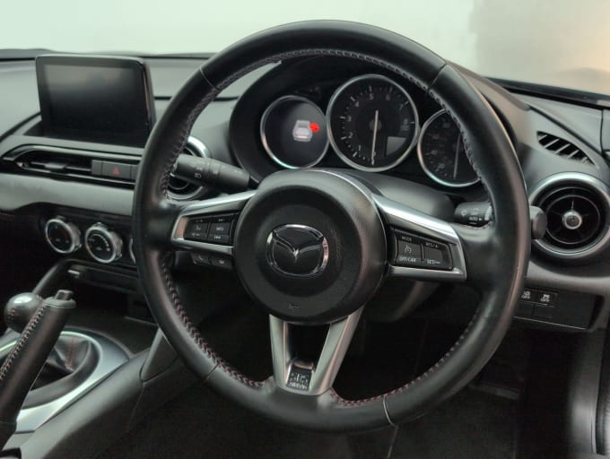 2025 Mazda 121