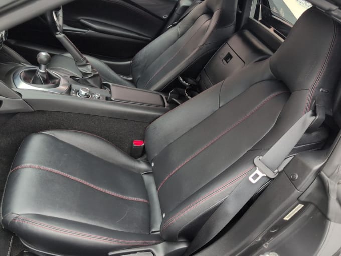 2025 Mazda 121