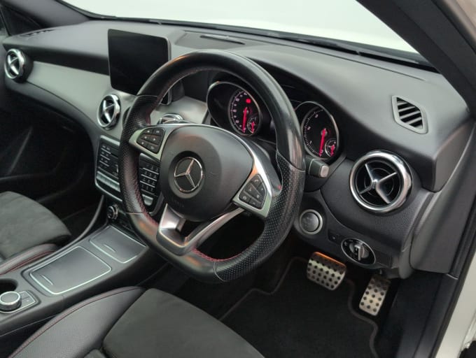 2025 Mercedes-benz 180