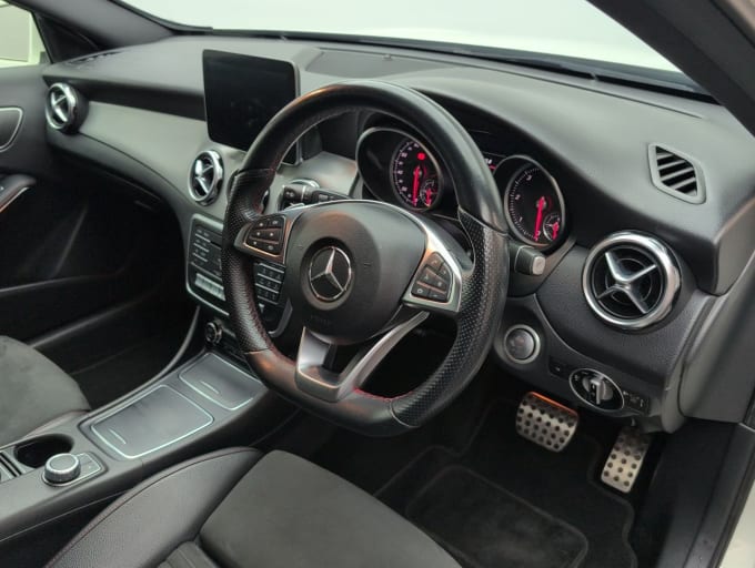 2025 Mercedes-benz 180