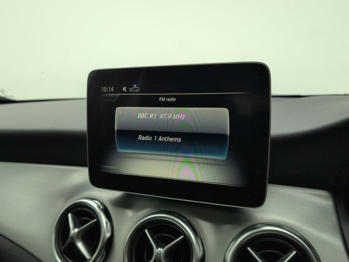 2025 Mercedes-benz 180