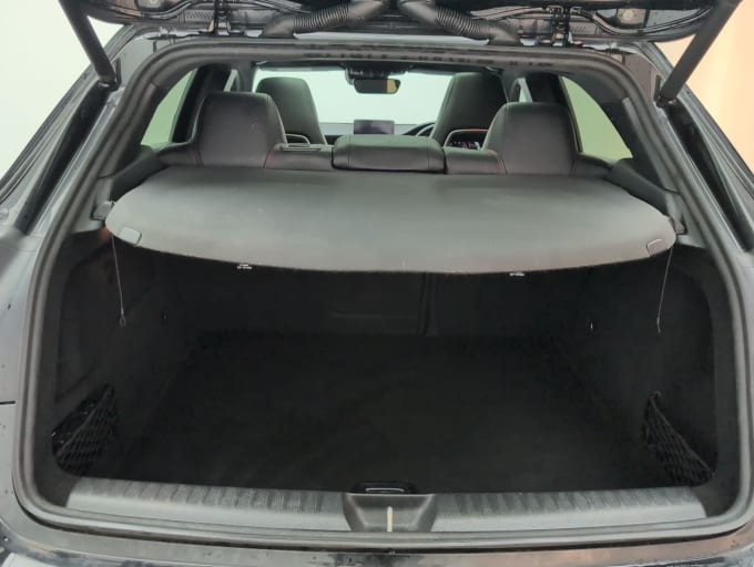 2025 Mercedes-benz 180