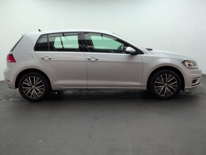2025 Volkswagen Golf
