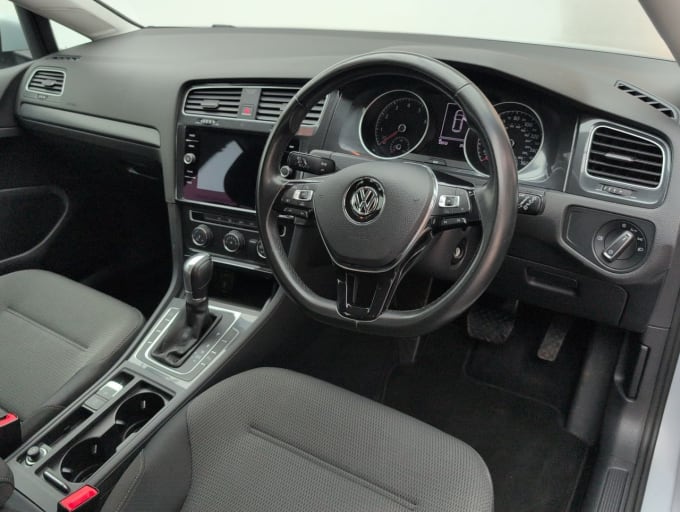 2025 Volkswagen Golf