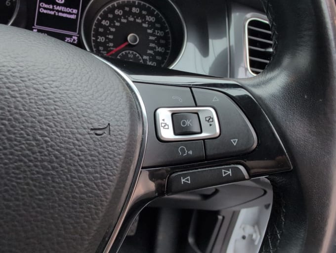 2025 Volkswagen Golf