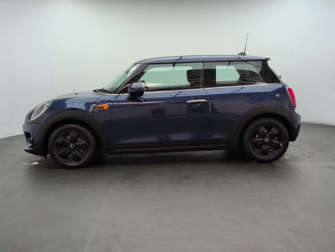 2025 Mini Hatch