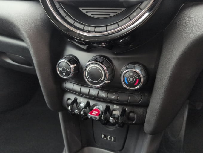 2025 Mini Hatch