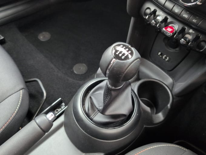 2025 Mini Hatch