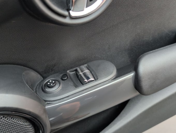 2025 Mini Hatch