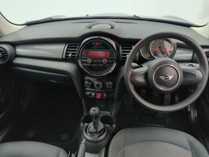 2025 Mini Hatch