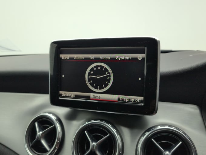 2025 Mercedes-benz 180
