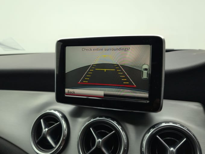 2025 Mercedes-benz 180