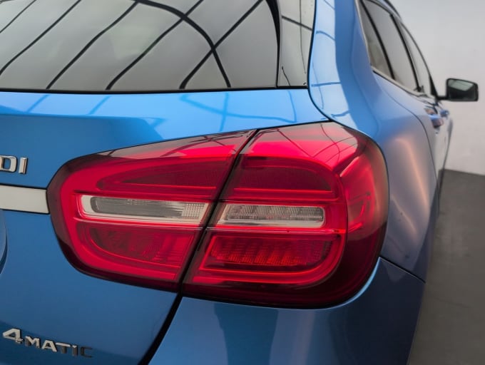 2025 Mercedes-benz 180